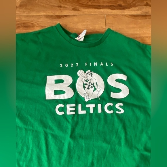 Unisex Green Boston Celtics T-Shirt (men’s size XL) - Picture 6 of 6